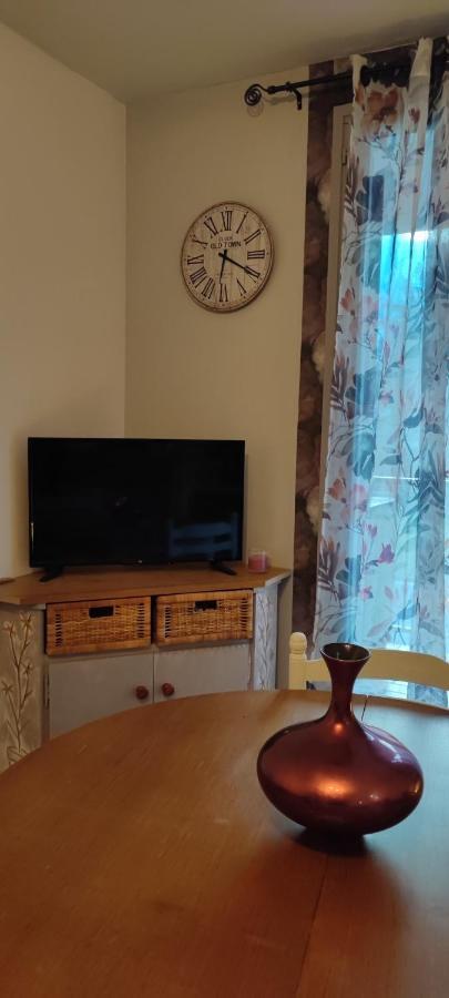 Appartement Avec Vue Sur La Montagne Bagneres-de-Luchon Bagian luar foto